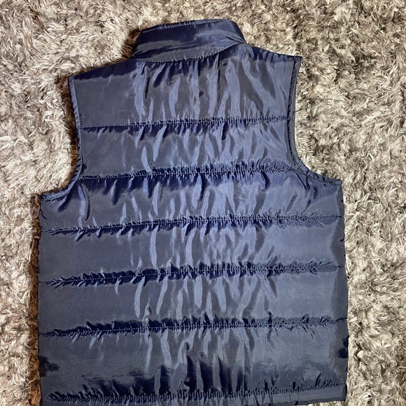 Boys Puffer Vest - Picture 3 of 3